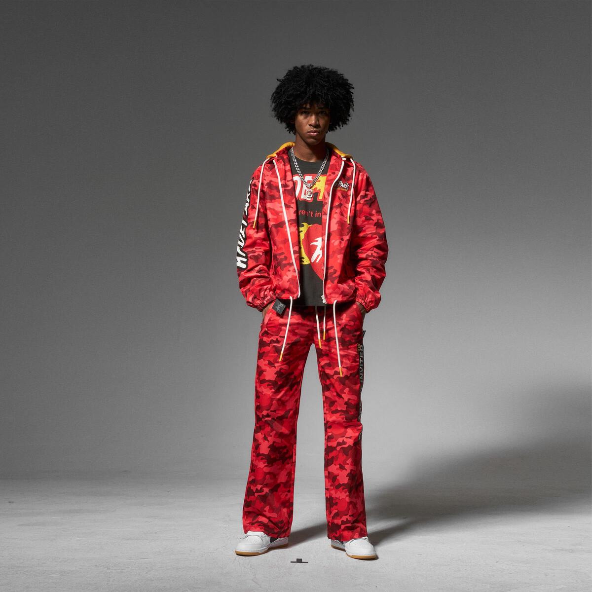 FIND THE ZIP COACH JACKET - RED CAMO