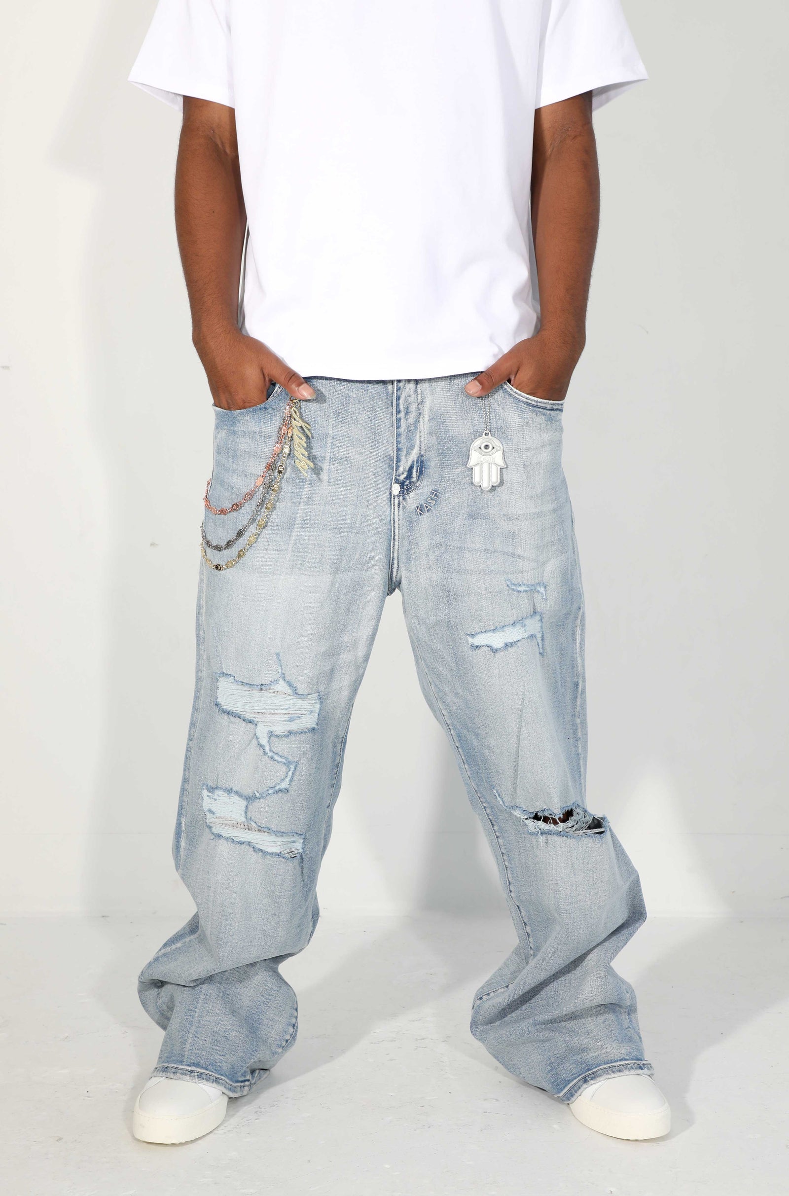 Kash Hamsa-28-B baggy fit jeans in light blue – view 5 of 7