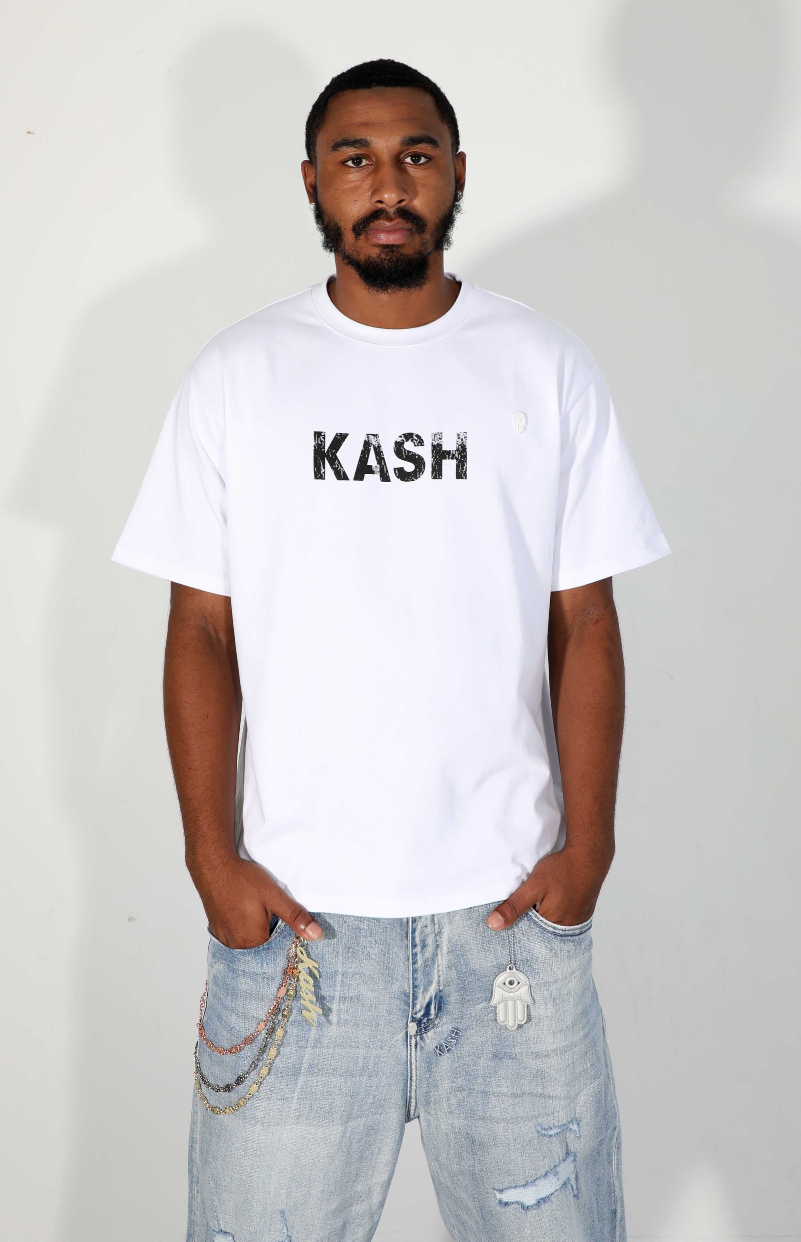 Maison Kash Tee in white – view 7 of 9