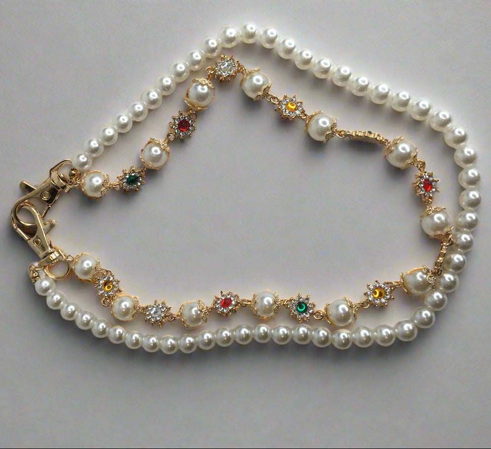 Wallet Layered Pearl Chains - White/Gold