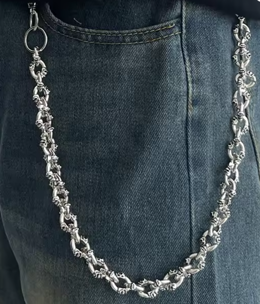 Street Skull long keychain wallet belt chain in silver – view 2 of 2