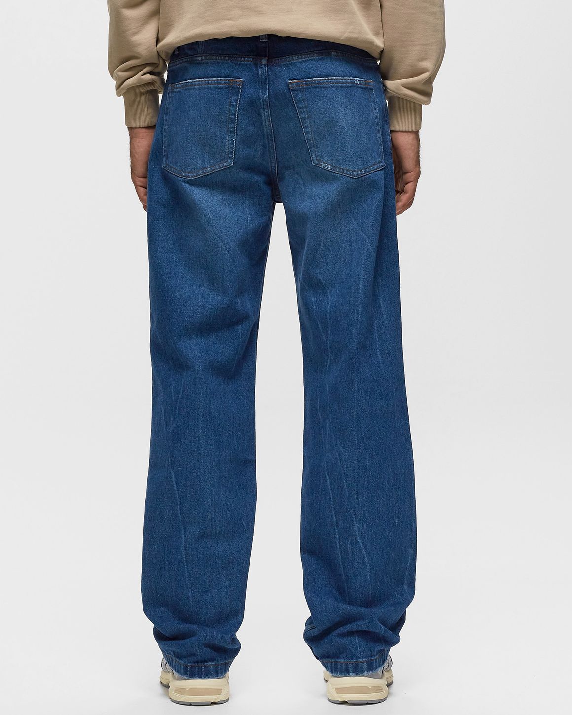 AMI Paris Straight Fit Jeans in light blue used wash – view 3 of 5