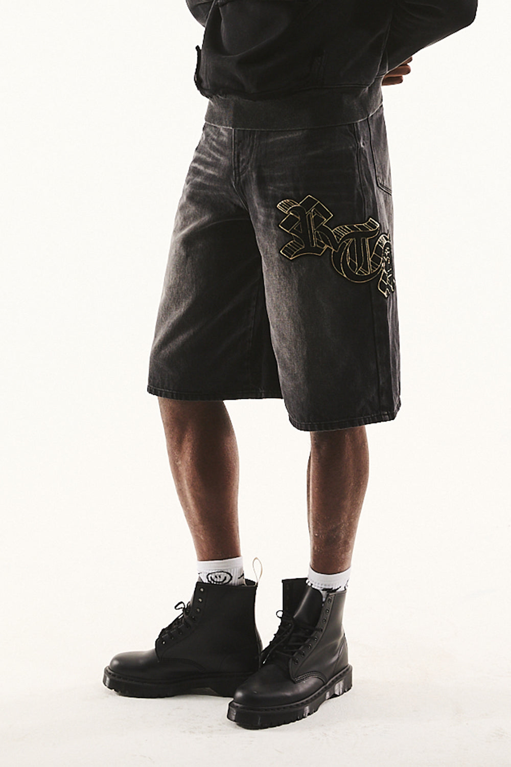 Gustavo | Charcoal Drift - CHARCOAL DRIFT