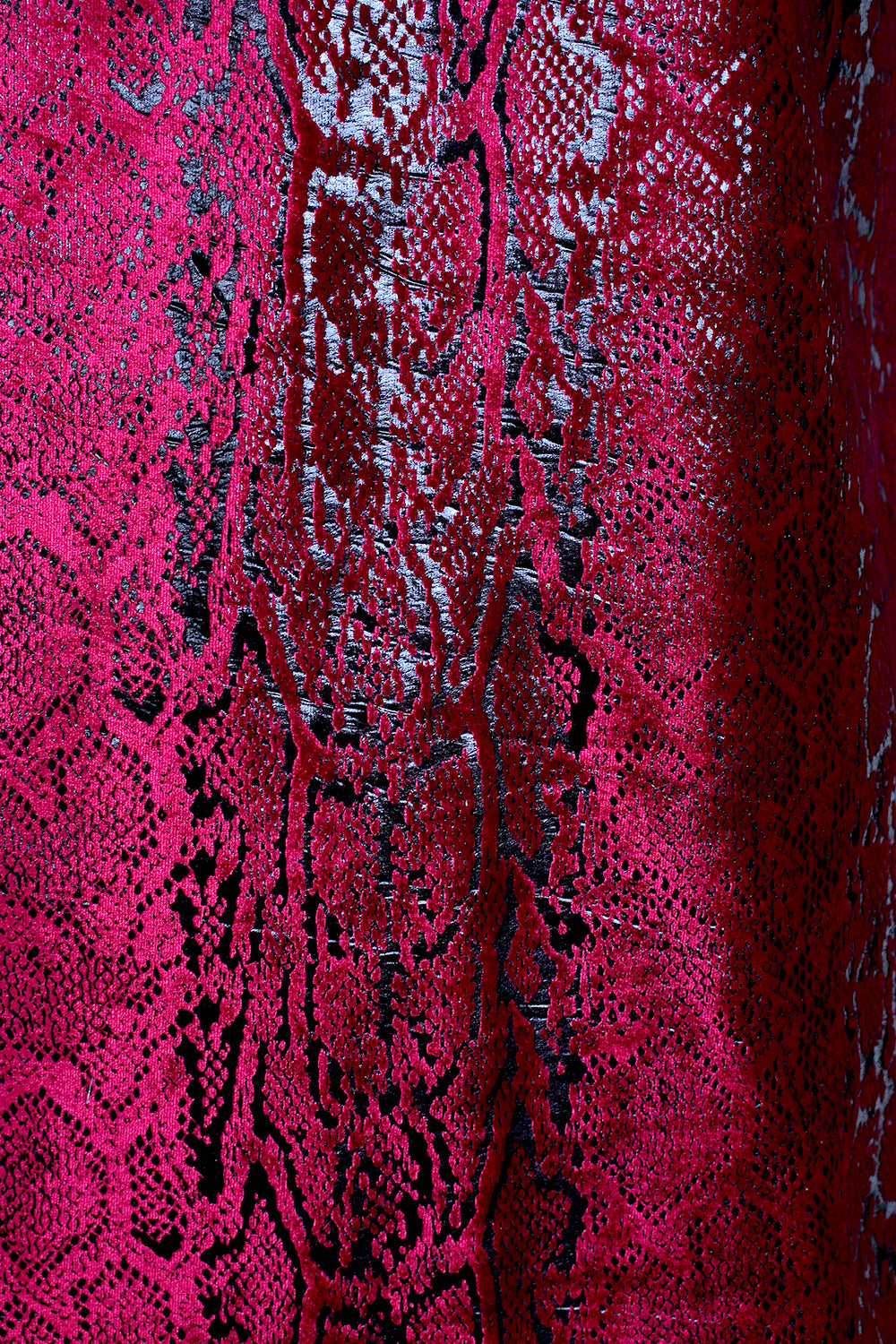 Kash Python Maroon Tee in maroon – view 3 of 3