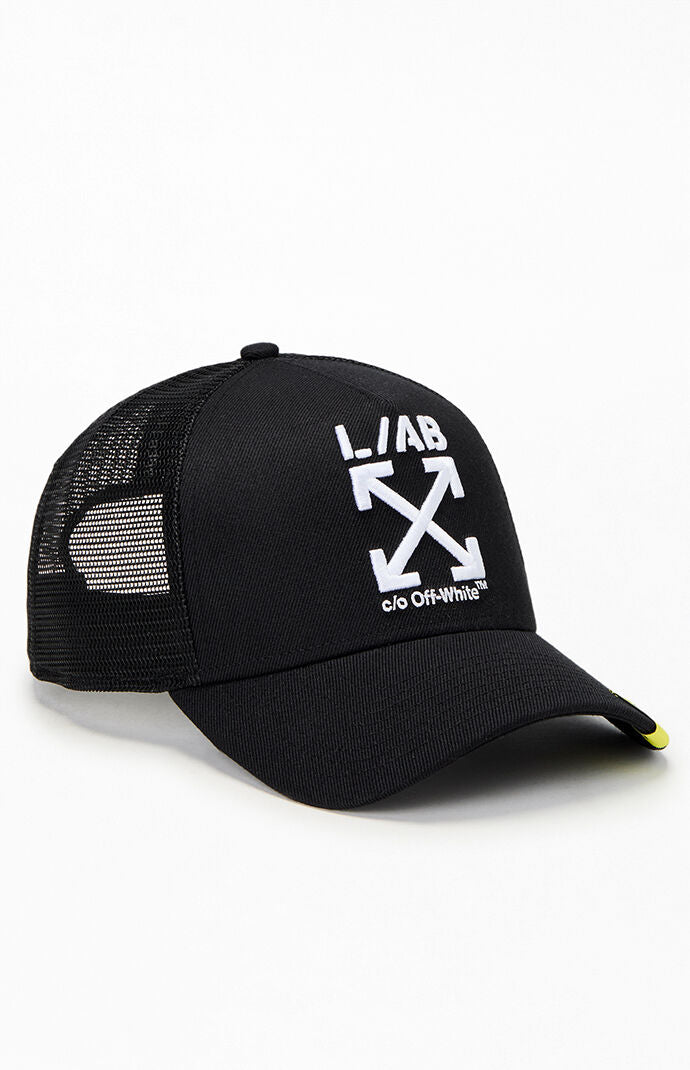CLAMP ARROWS CURVED BRIM TRUCKER CAP - BLACK