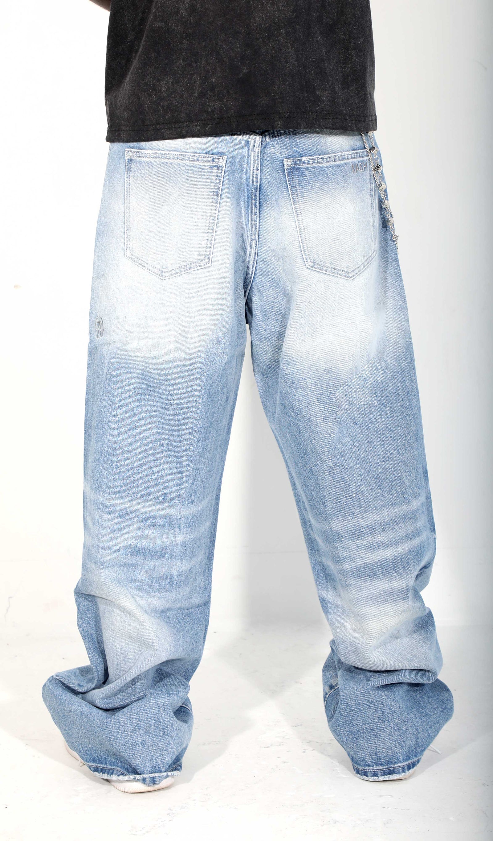 Kash Hamsa-41 baggy fit jeans in blue – view 4 of 6