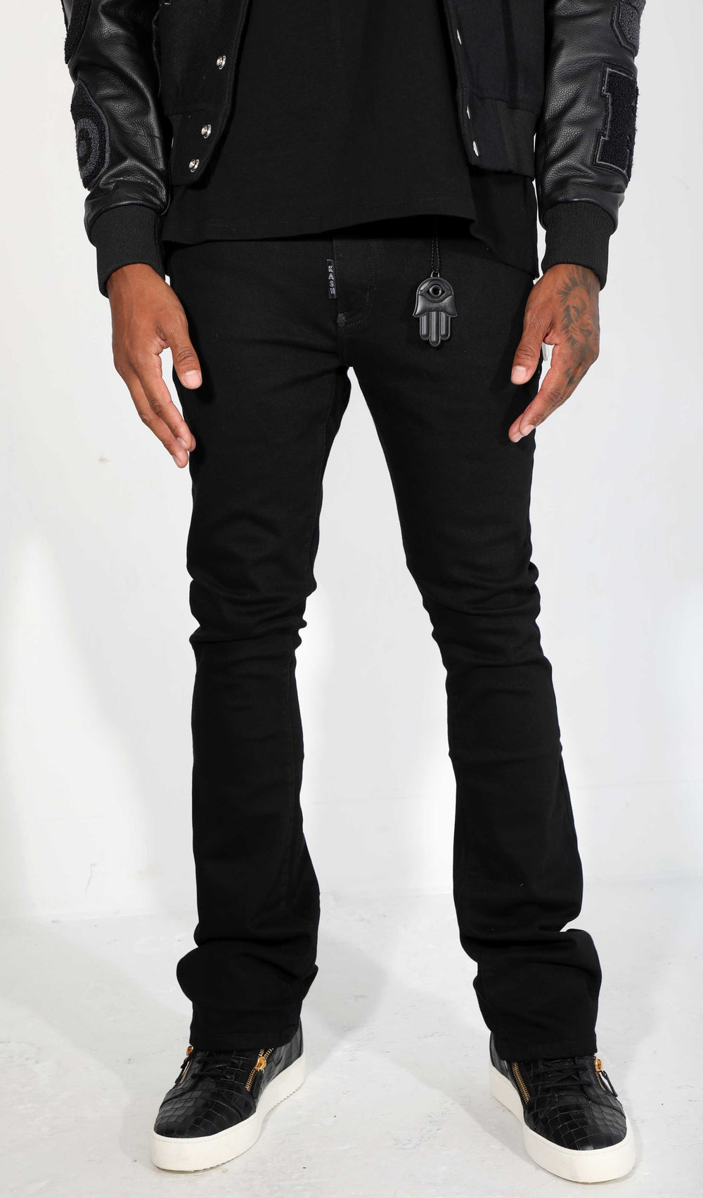 Kash Men's Classic Stacked Jeans – Black – view 8 of 9