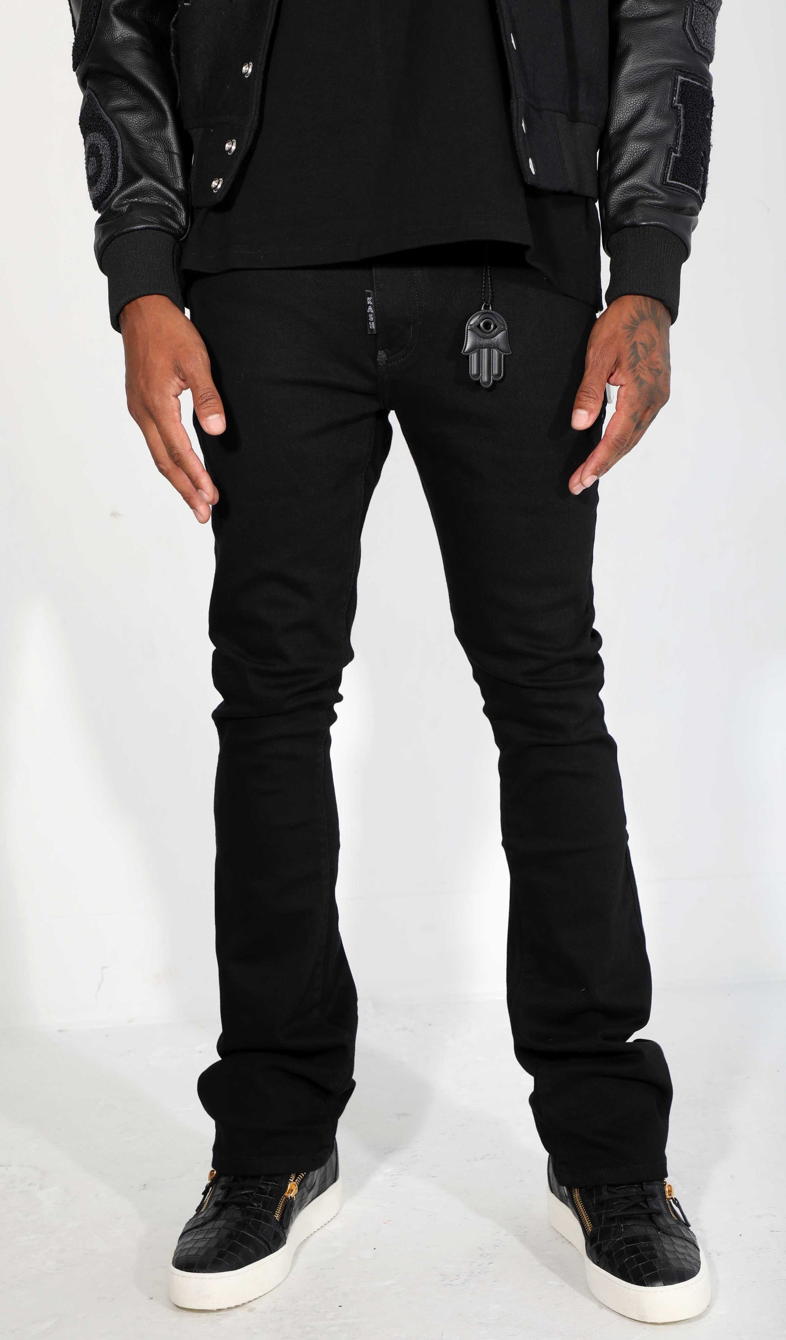 Kash Men's Classic Stacked Jeans – Black – view 8 of 9