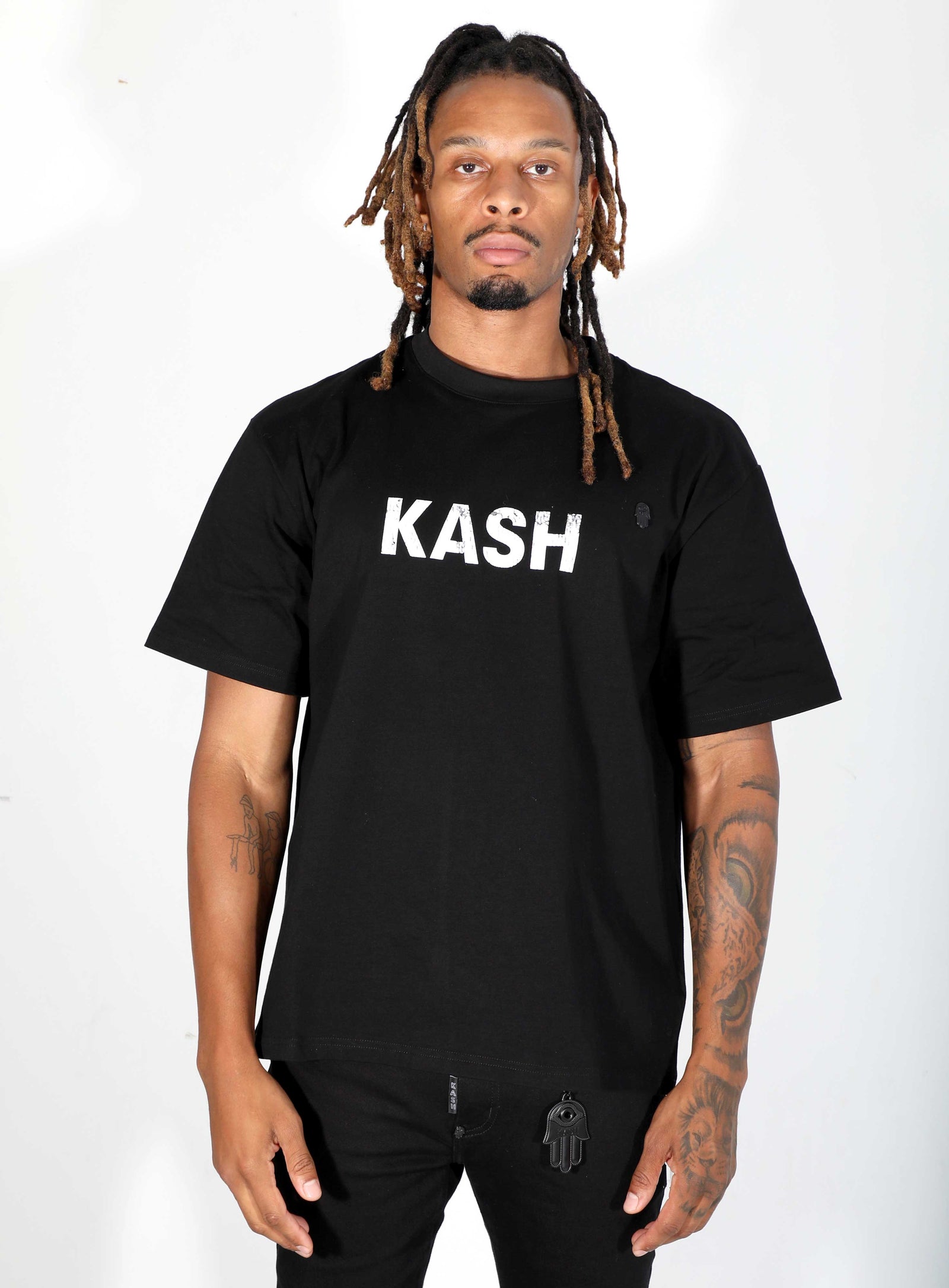 Maison Kash Tee in black – view 4 of 10