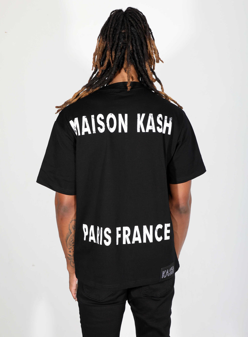 Maison Kash Tee in black – view 3 of 10