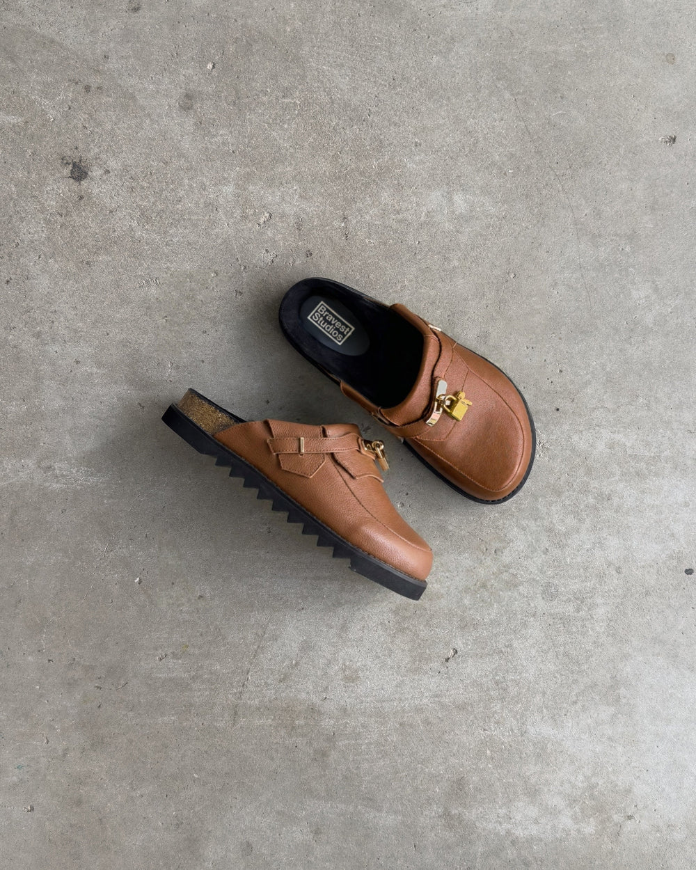 Bravest Studios Bag Clogs in light brown cognac, side view