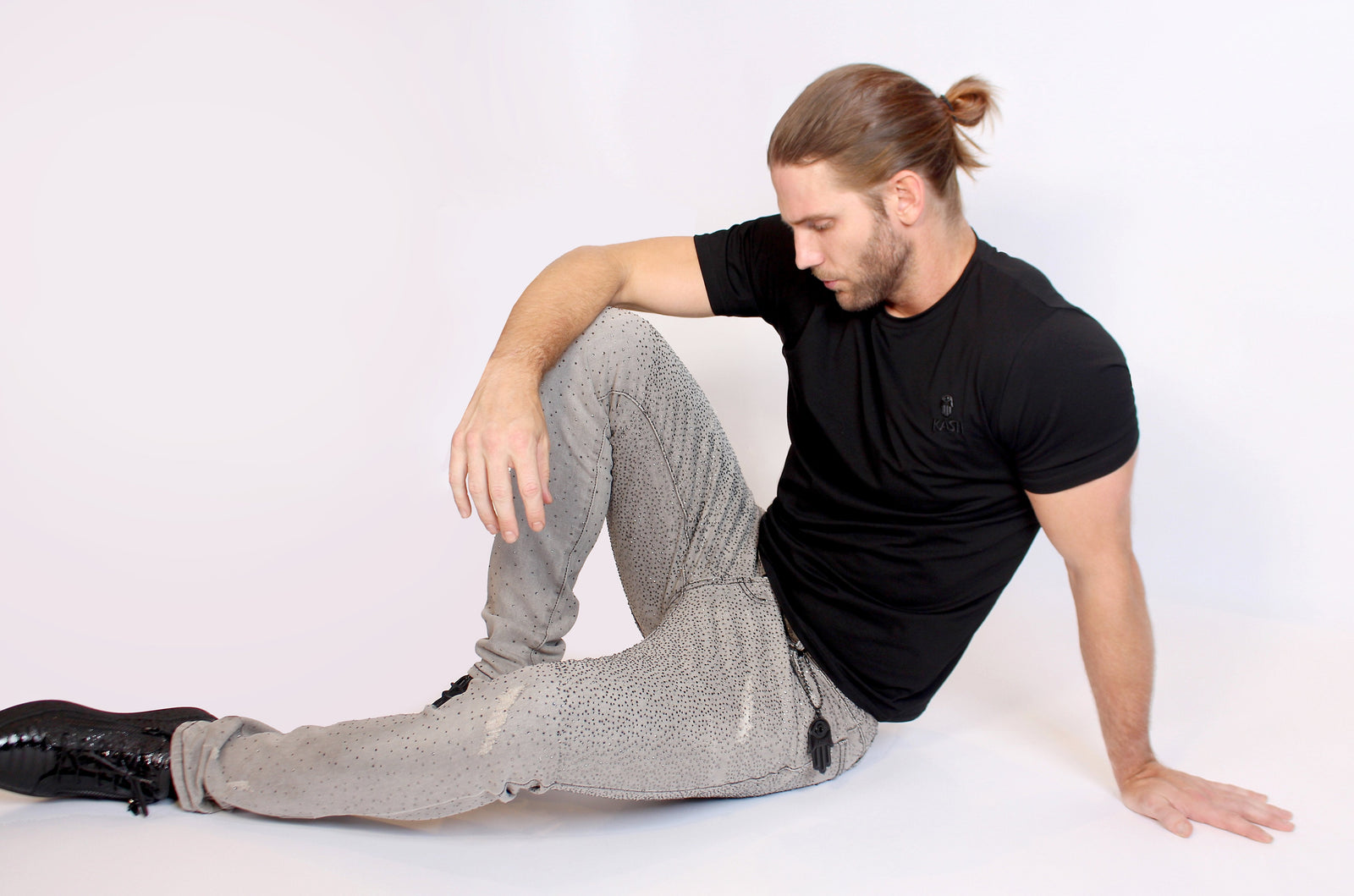 Kash Diamond Denim in grey – view 10 of 13