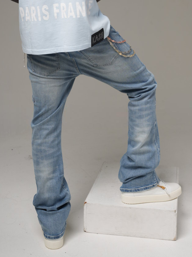 Kash Hamsa-40 flared jeans in blue – view 5 of 11