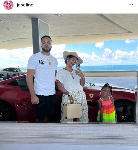 Pure Portrait Diamond Tee - White