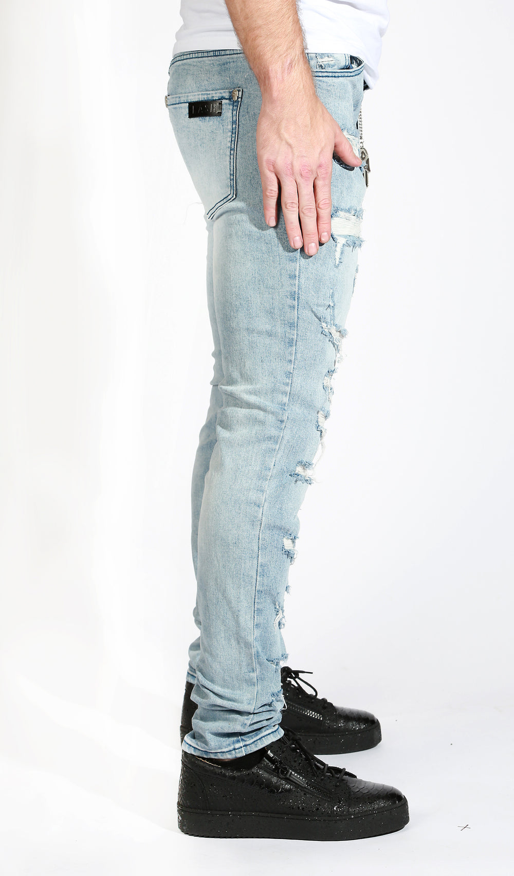 Kash Men's Denim in blue – view 2 of 5