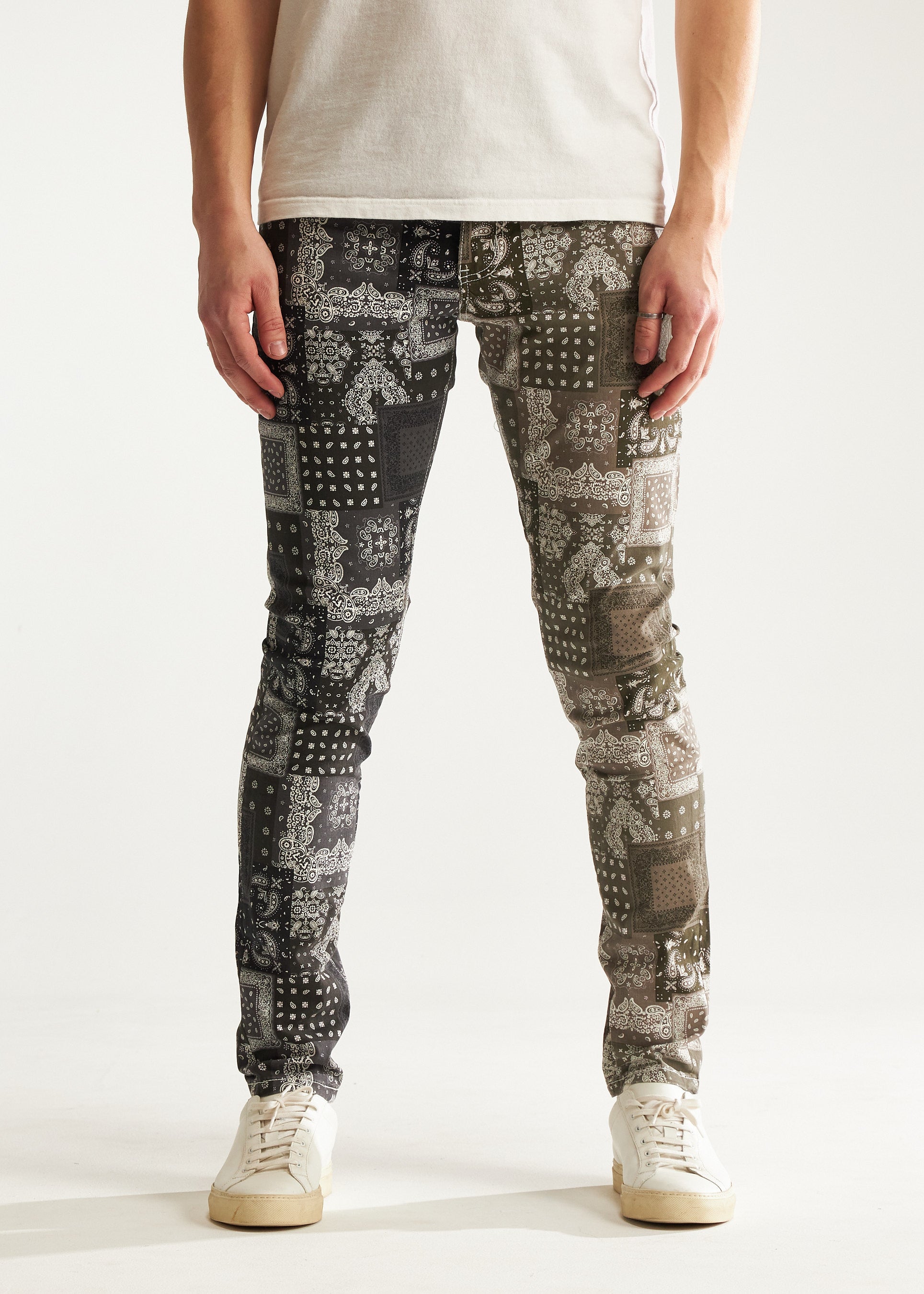 TWO TONE PAISLEY DENIM - BLACK