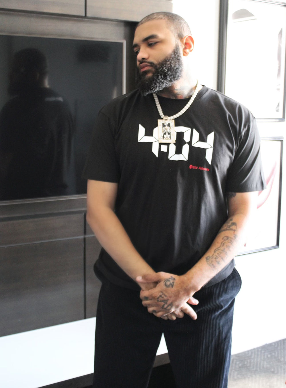 Pure 4:04 Pure Atlanta Time Tee in black – view 3 of 4