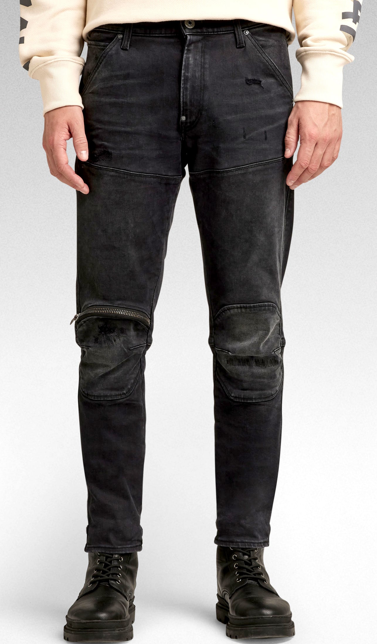 G-Star Raw 5620 3D Zip Knee Skinny Jeans in worn in black onyx restored – view 2 of 3